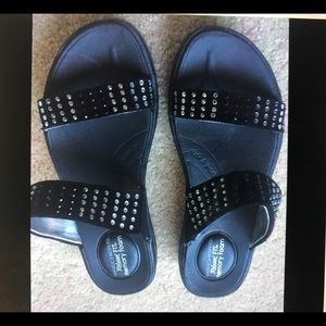 Sketchers Rhinestone Relaxed Fit Sandals 💎